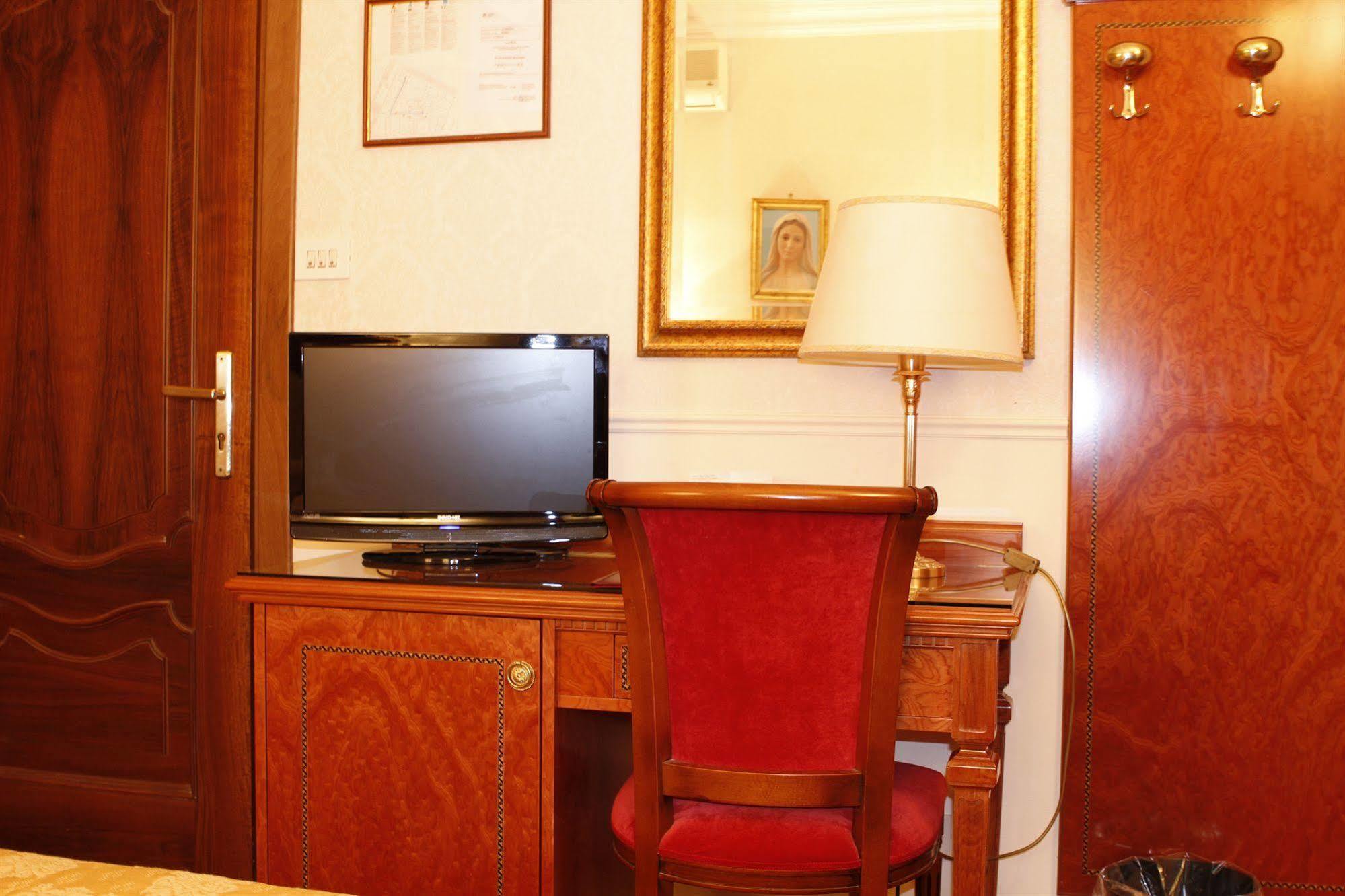 Hotel Genio Roma Exterior foto