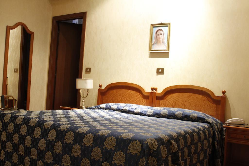 Hotel Genio Roma Exterior foto